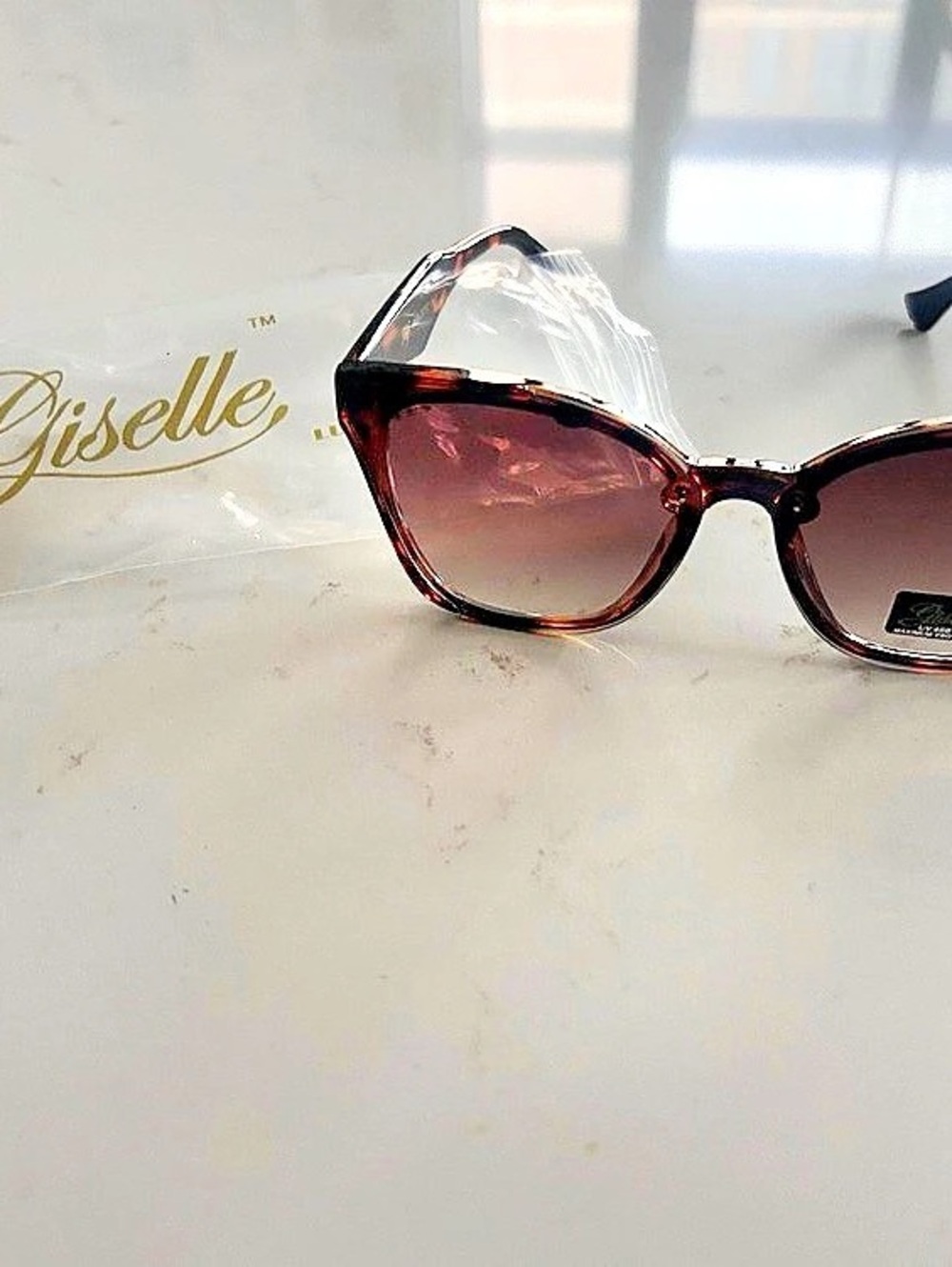 Giselle Modified Cat-Eye Fashion Sunglasses Brown Tortoiseshell